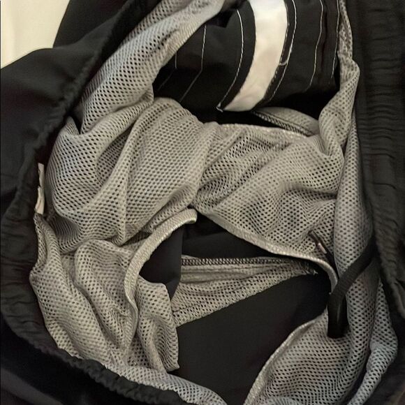 Nike Vintage Black Nylon Athletic Shorts Mens Size Extra Large White Stripe - Picture 8 of 14